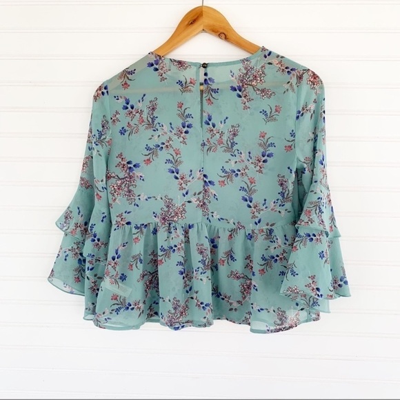 Arizona Jean Company Green Blouse with Bell Sleeves and Ruffled Peplum - Picture 4 of 8